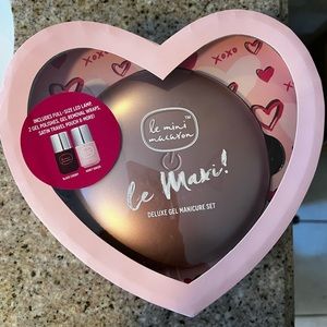 Le Mini Macaron gel manicure set